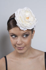 2Adorn Fleur Fascinator (Ivory)